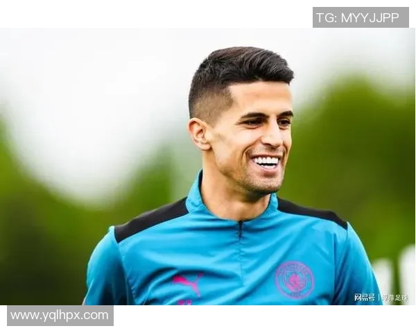 坎塞洛：从边锋到全能战士的蜕变与足球生涯的精彩瞬间